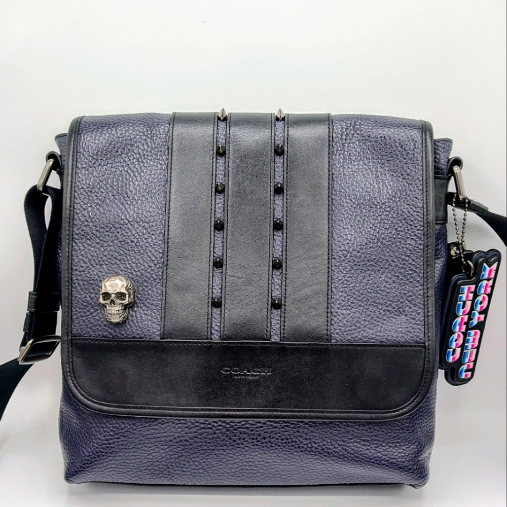 Coach Bond small Messenger Bag. Pebble Leather Navy/black. Upcrafted w skulls.